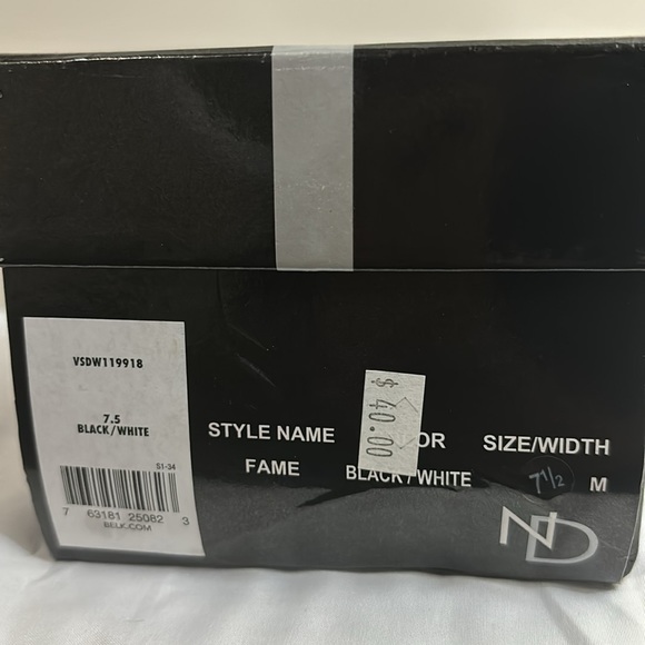 Sandals - Picture 7 of 7